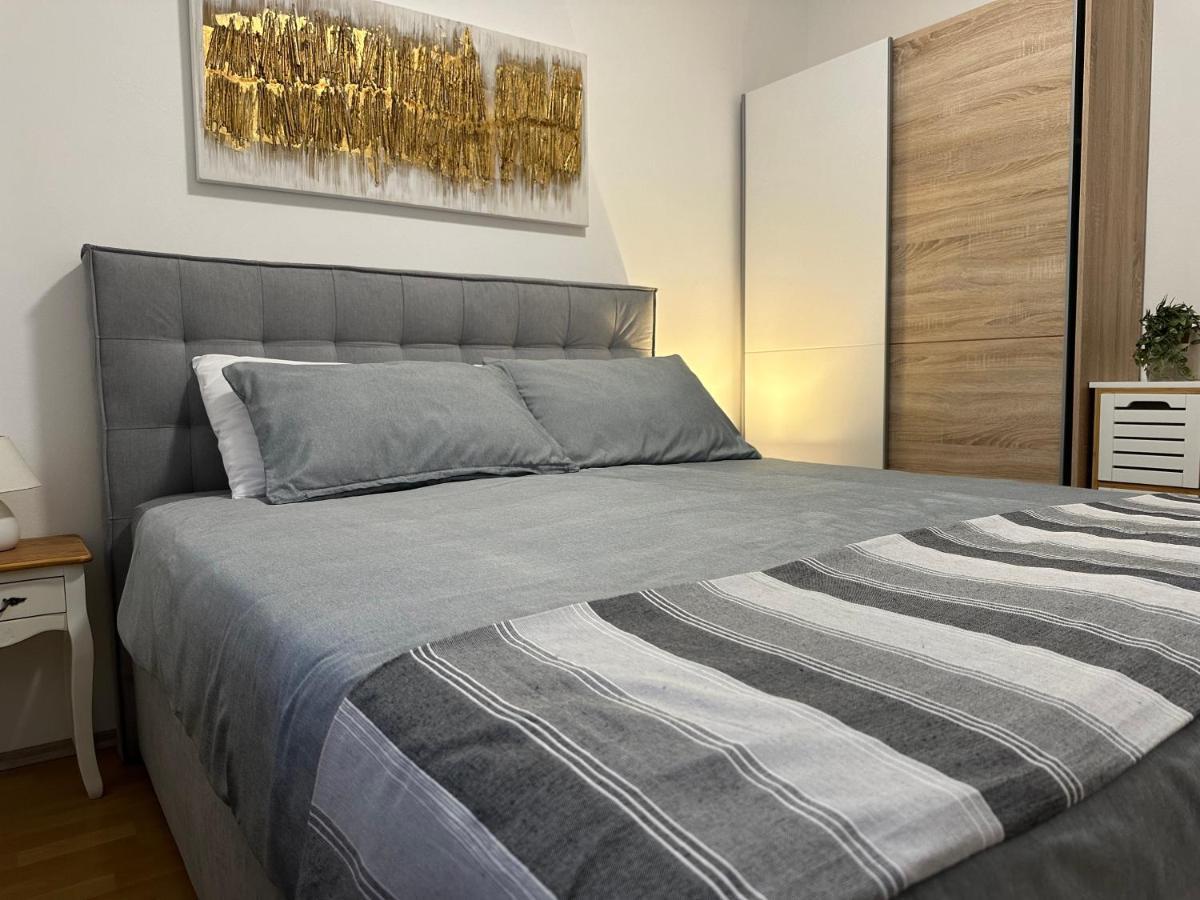 Apartmani Roko Biograd Na Moru Zewnętrze zdjęcie