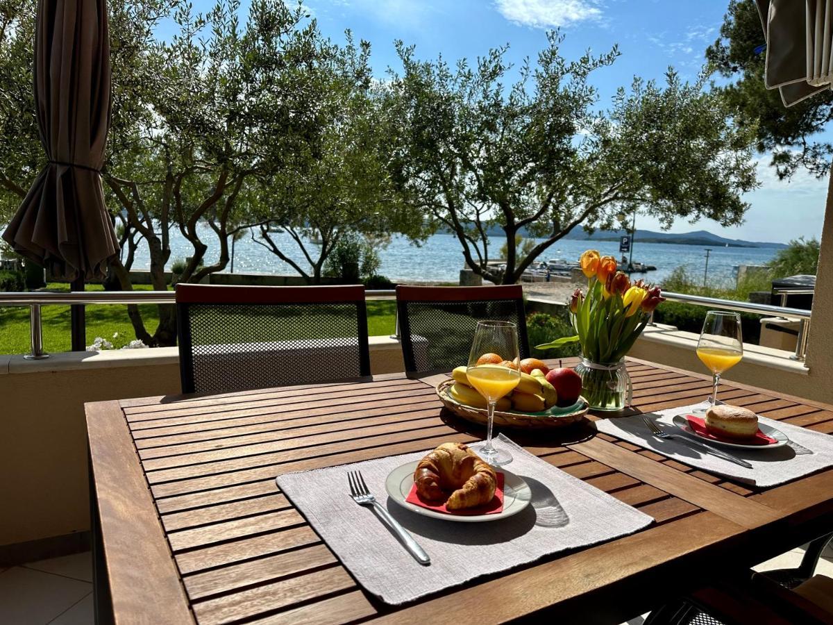 Apartmani Roko Biograd Na Moru Zewnętrze zdjęcie