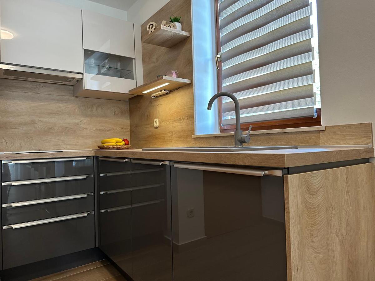 Apartmani Roko Biograd Na Moru Zewnętrze zdjęcie
