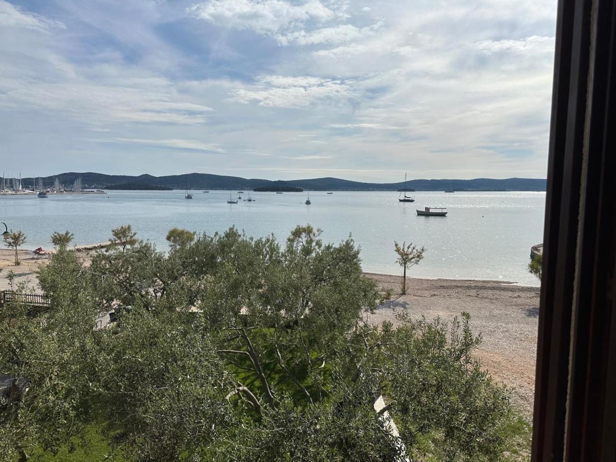 Apartmani Roko Biograd Na Moru Zewnętrze zdjęcie
